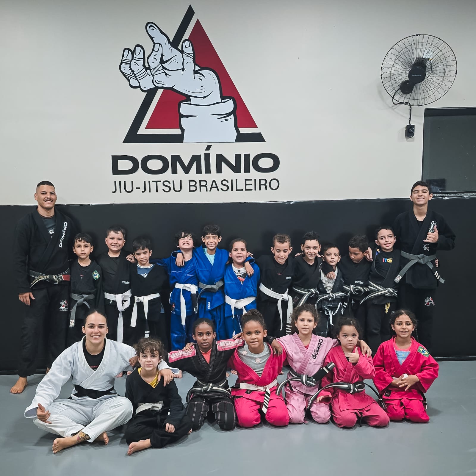 Kids 1 - 4 a 7 anos